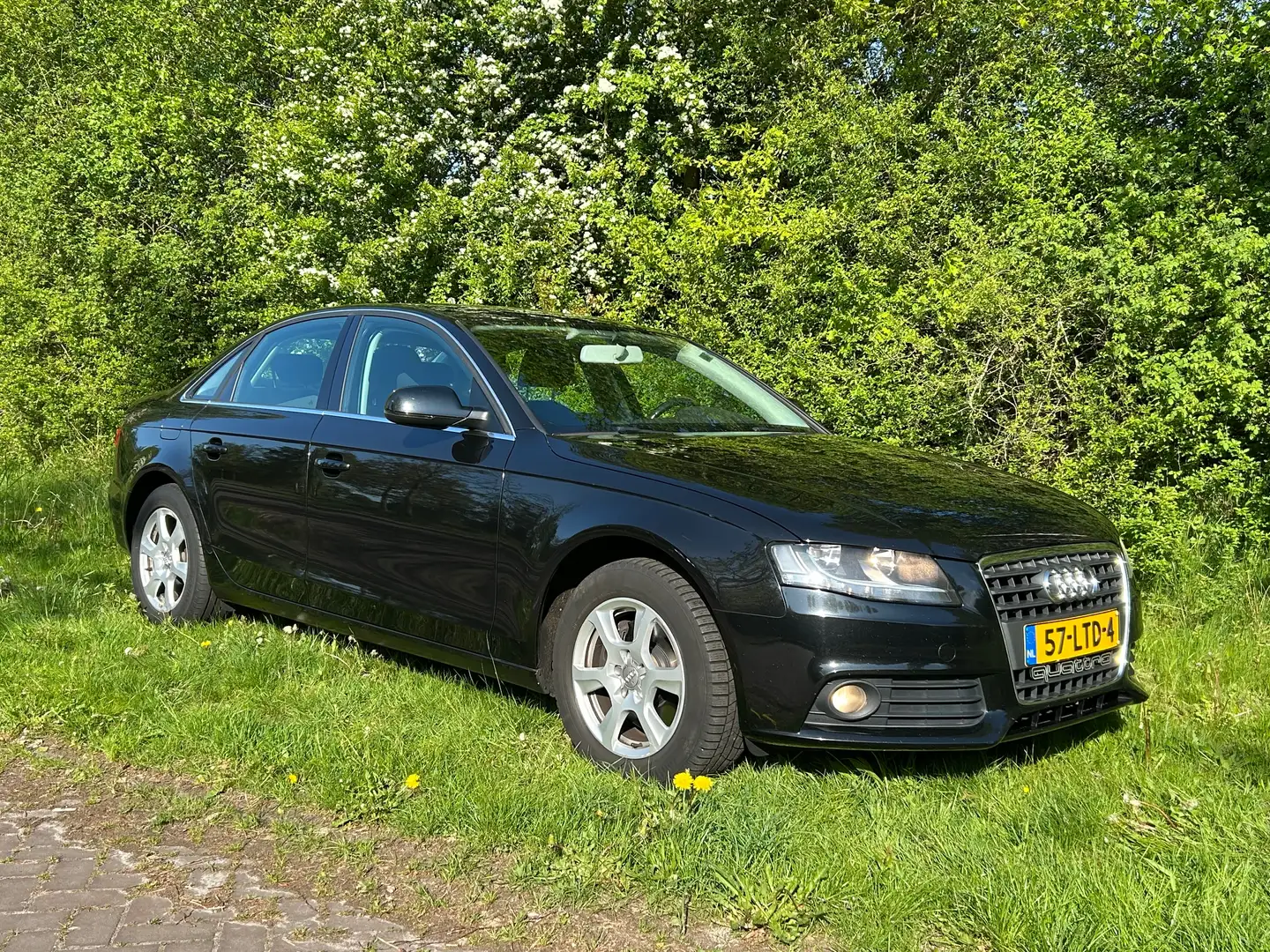 Audi A4 Audi A4 Limousine 1.8 TFSI Turbo Pro Line bns NAP Zwart - 1