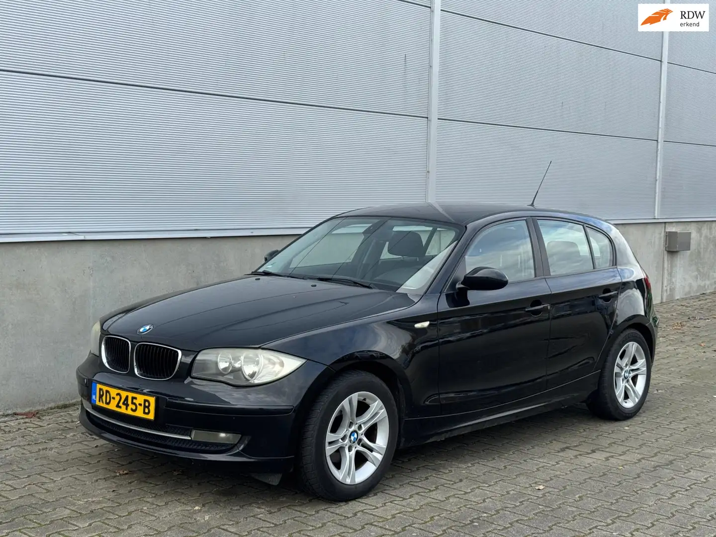 BMW 116 1-serie 116i MOTORSCHADE! LEES TEKST Schwarz - 1