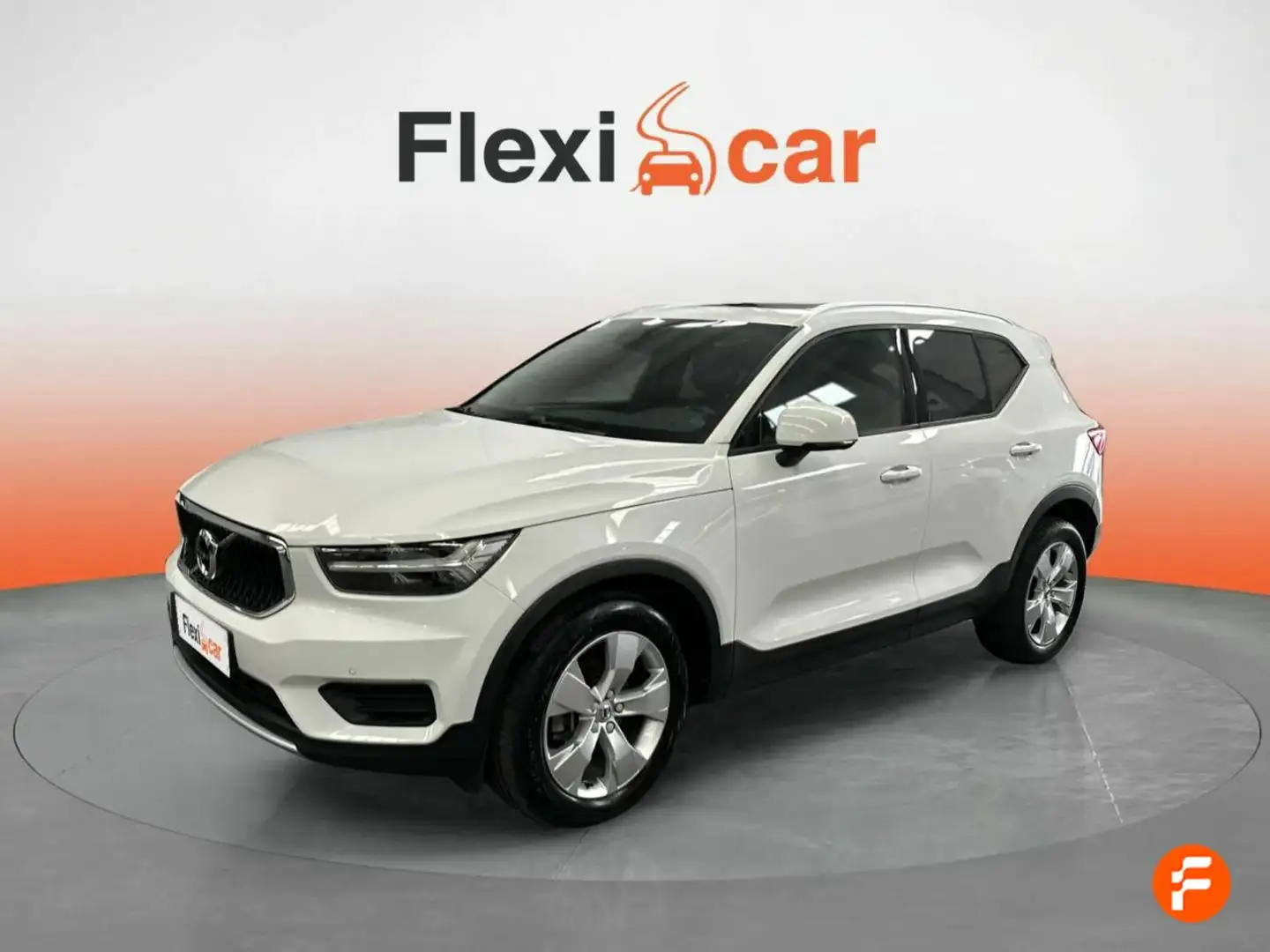 Volvo XC40 D3 Momentum Aut. Weiß - 2