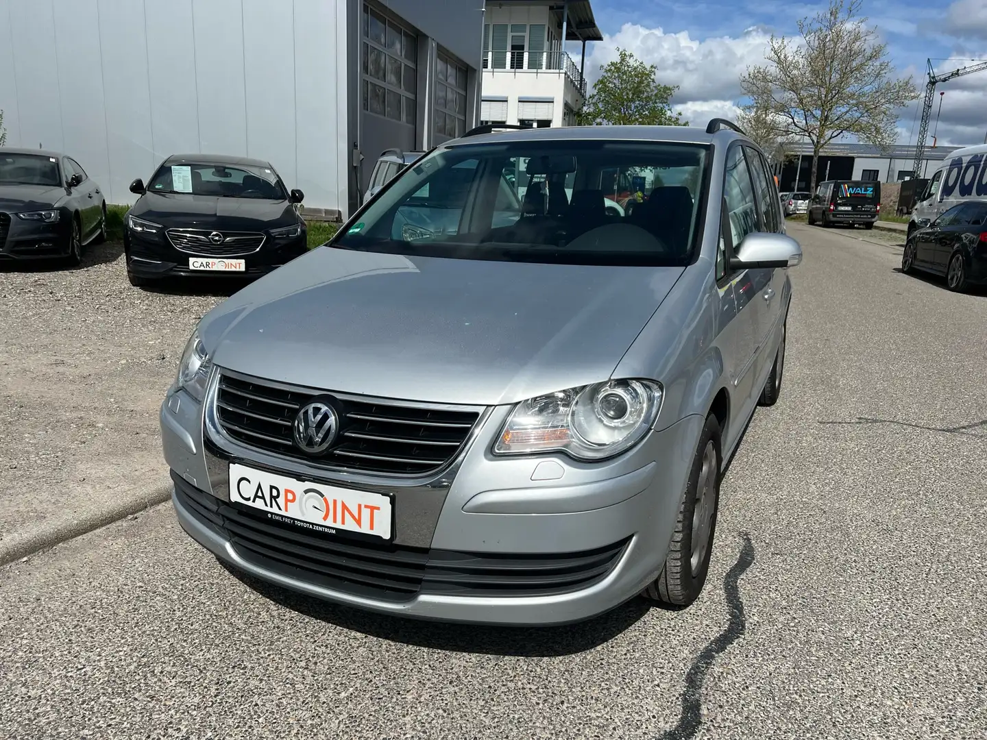 Volkswagen Touran *2,0TDi*Xenon*Navi*Sitzheizung*Klima*TÜV9/25* Argent - 2