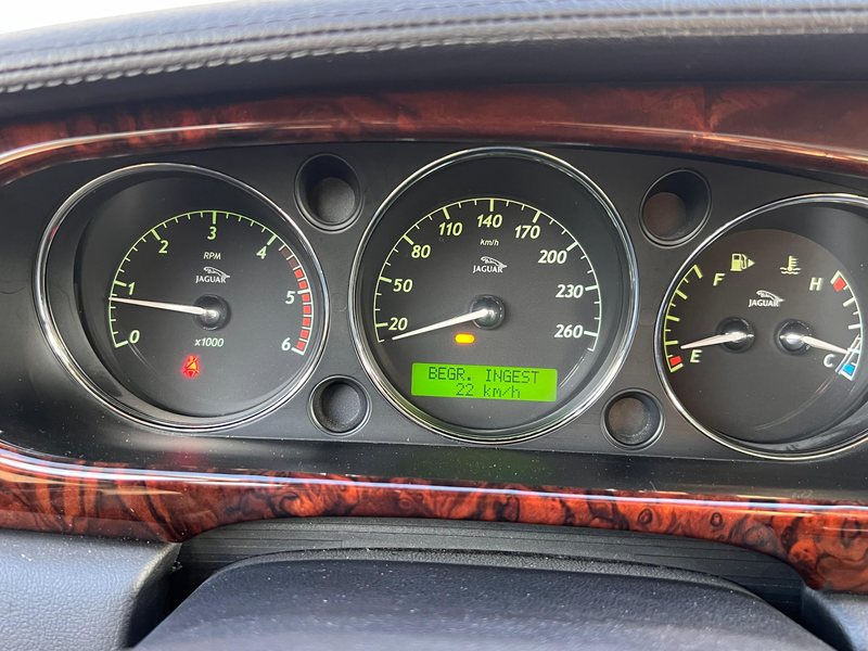 Jaguar XJ Collection — photo 11