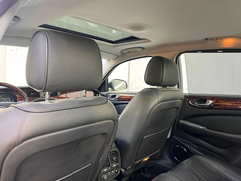 Jaguar XJ Collection — photo 15