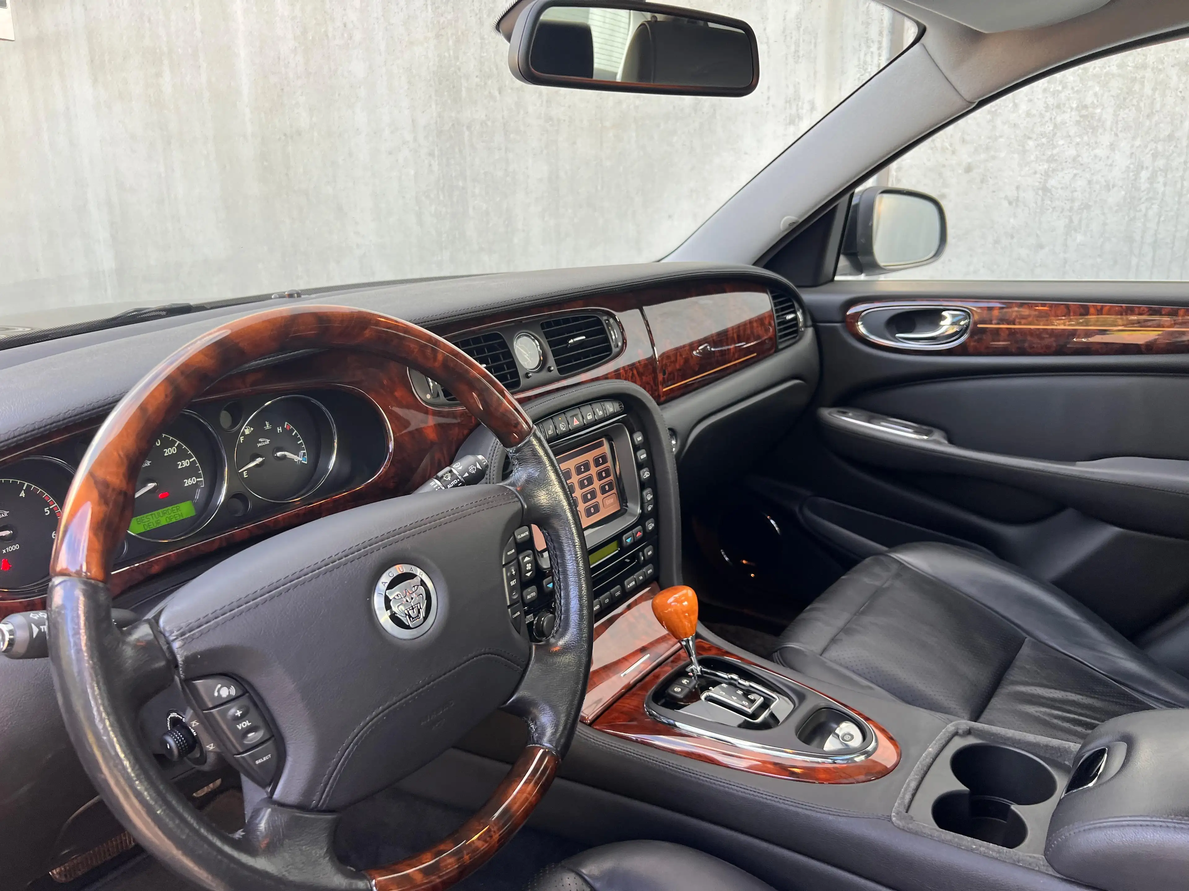 Jaguar XJ Collection — photo 8