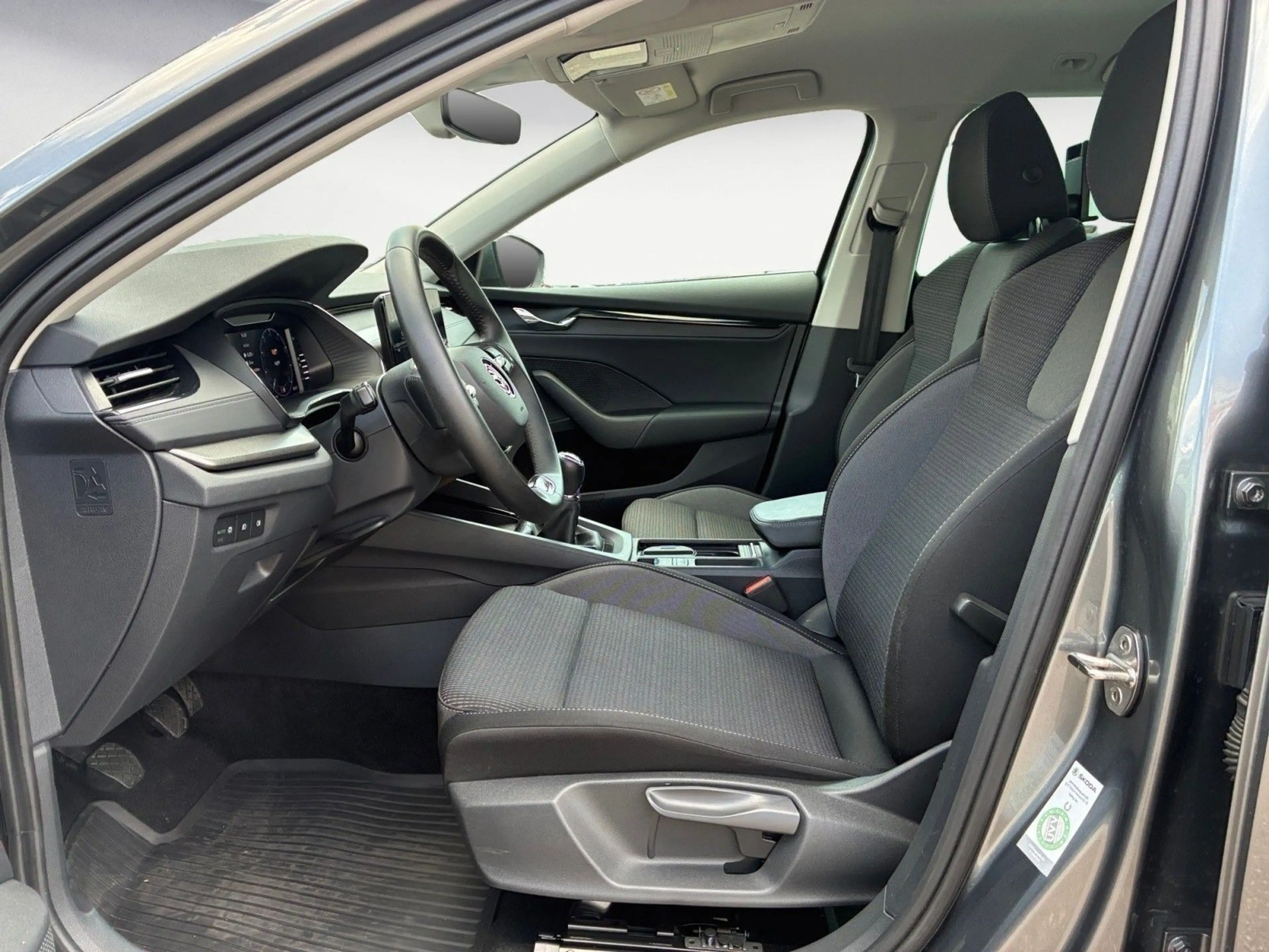 Skoda Octavia 2,0 Ambition ACC*PDC*NAVI*SHZ*LHZ*KLIMA* — photo 9