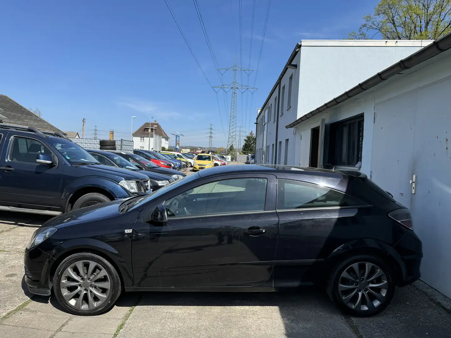 Opel Astra GTC Sport Schwarz - 2