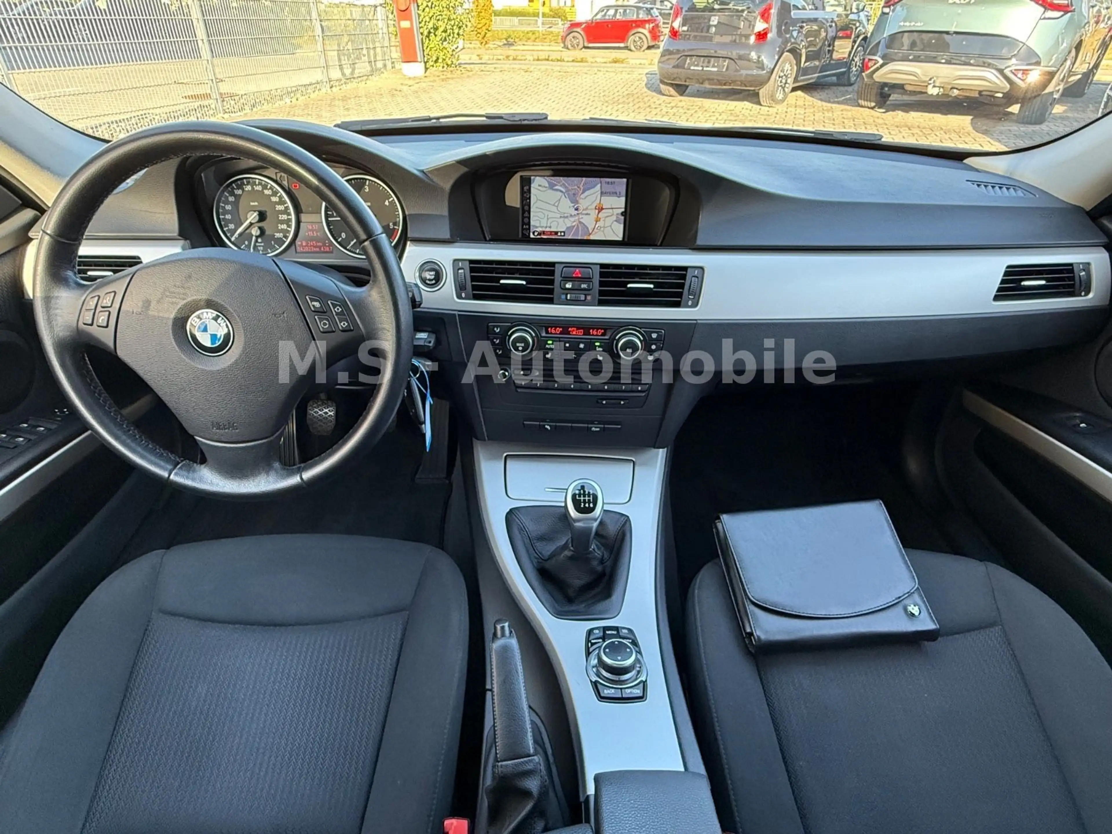 BMW 318 d Touring*Navi*PDC*SHZ*USB*Klima*Freisprech* — photo 14