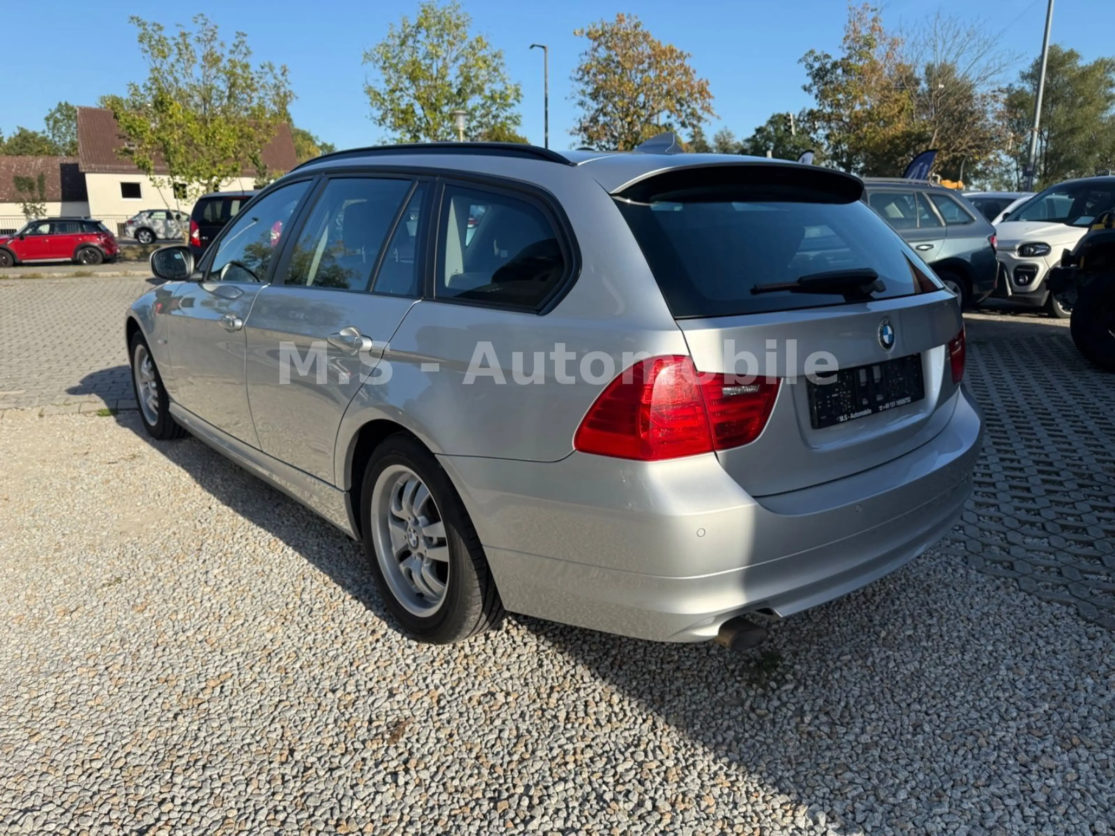 BMW 318 d Touring*Navi*PDC*SHZ*USB*Klima*Freisprech* — photo 3