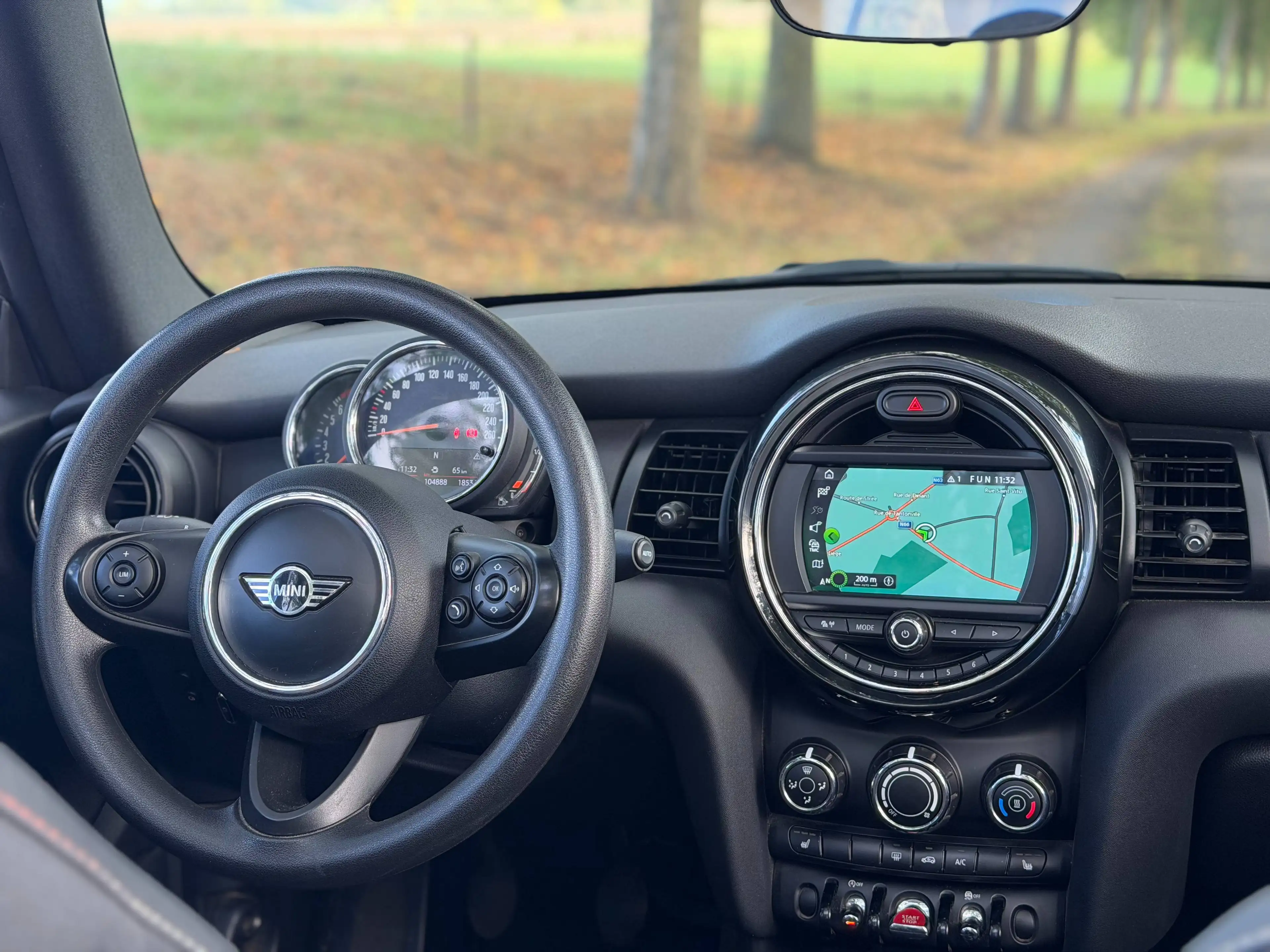MINI One Cabrio 1.5i 102cv - GPS - LED - Sièges chauffants — photo 12