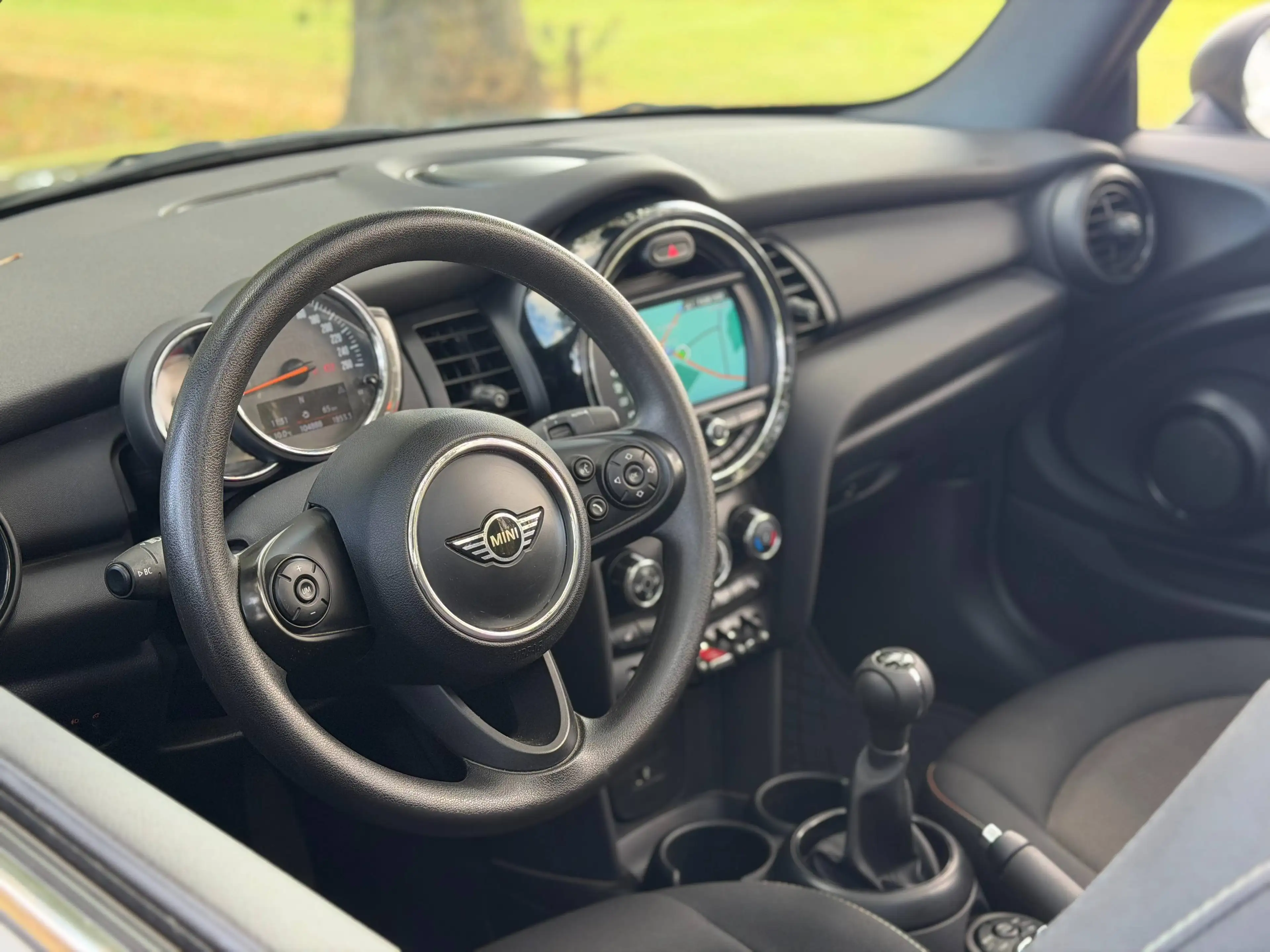 MINI One Cabrio 1.5i 102cv - GPS - LED - Sièges chauffants — photo 9