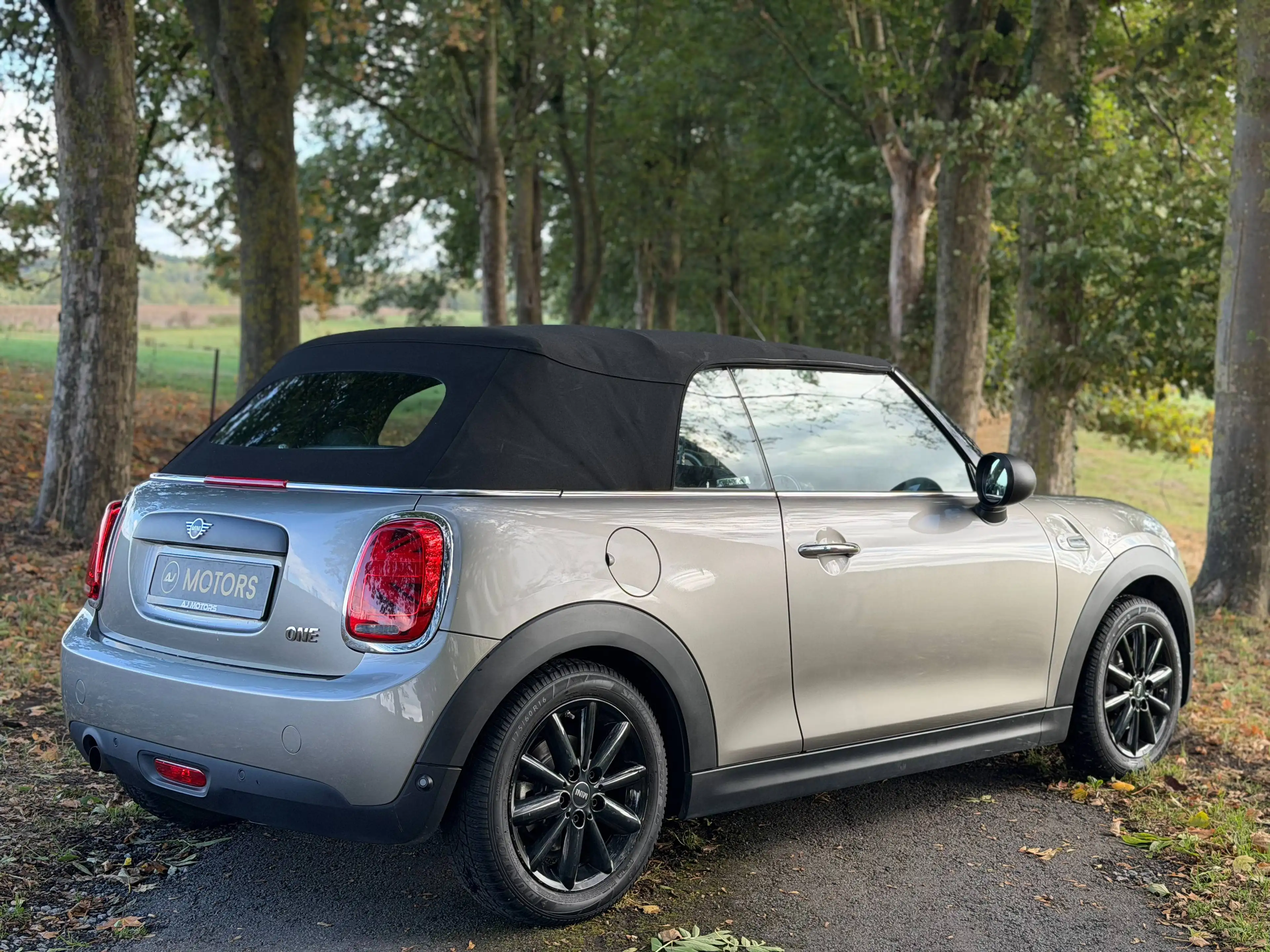MINI One Cabrio 1.5i 102cv - GPS - LED - Sièges chauffants — photo 2