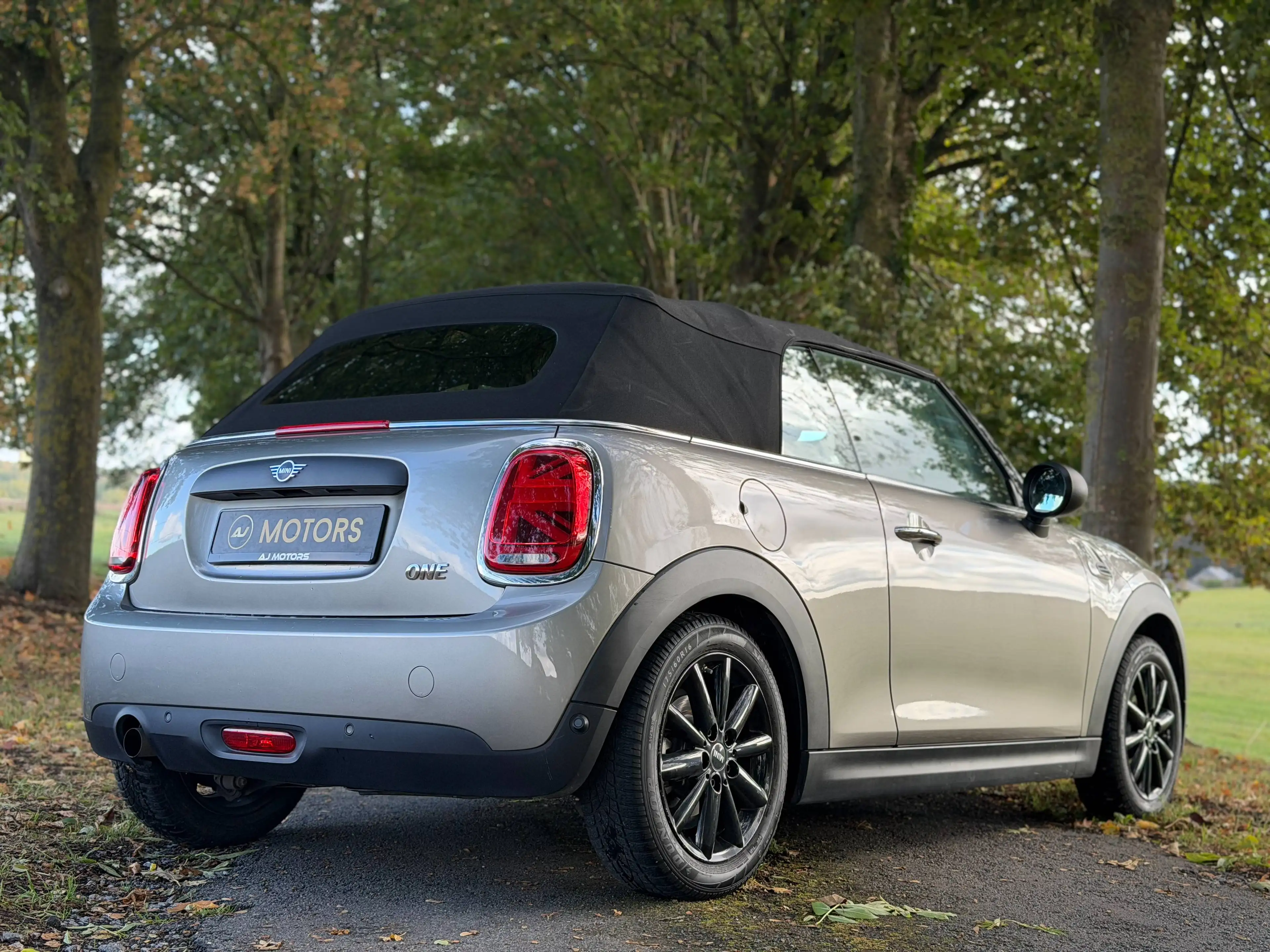 MINI One Cabrio 1.5i 102cv - GPS - LED - Sièges chauffants — photo 6