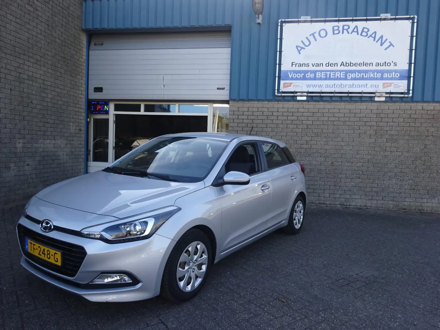 Hyundai i20 1.0 T-GDI Comfort Gris - 1