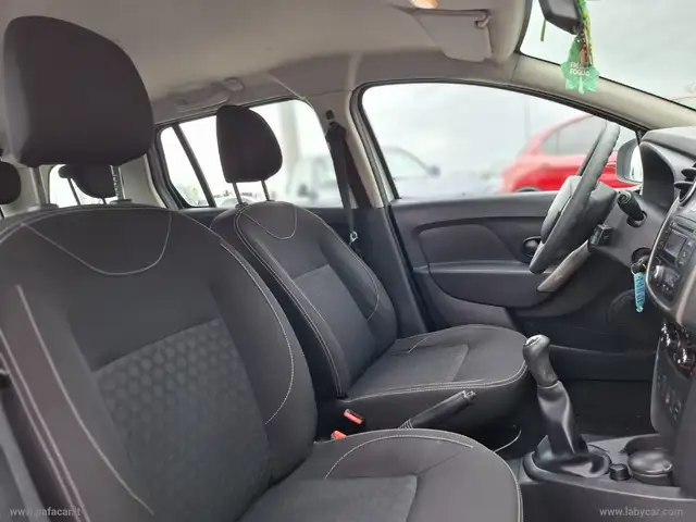 Dacia Logan view 16