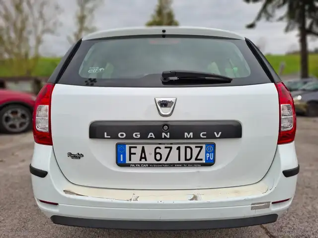 Dacia Logan view 22