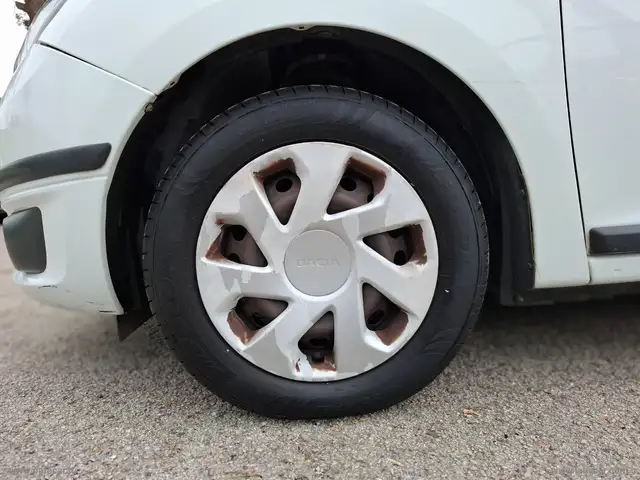 Dacia Logan view 5