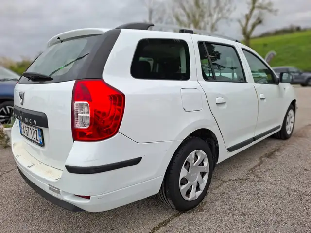 Dacia Logan view 23