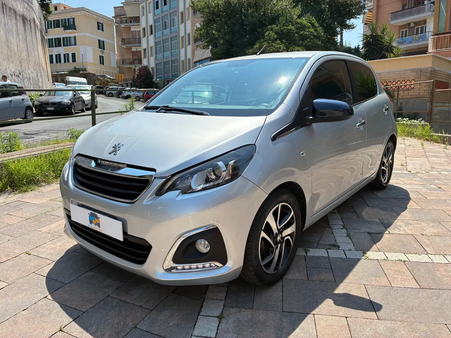 Peugeot 108 108 5p 1.2 puretech Allure 82 cv Argento - 1