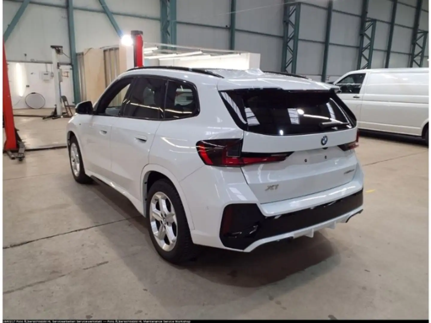 BMW X1 20i M-Sport Winter18'' AHK PANO Ad-M-Fahrw H/K PA+ Weiß - 2