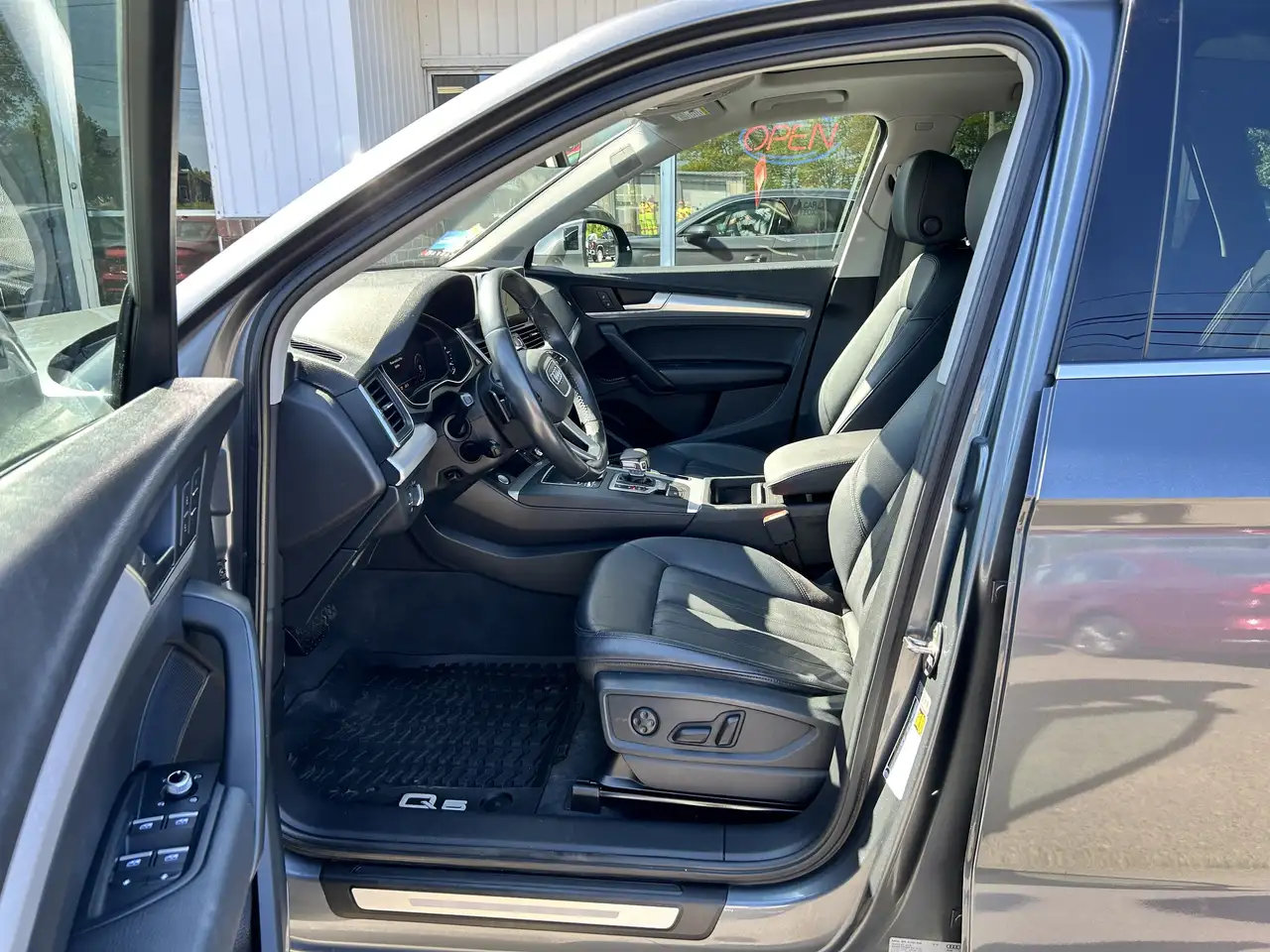 Audi Q5 photo Audi Q5