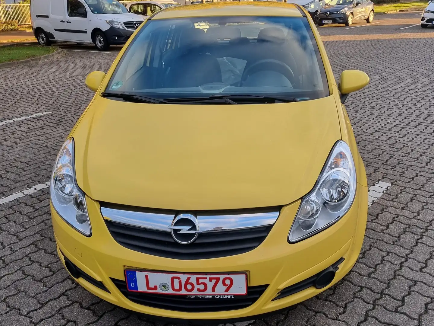 Opel Corsa Basis Beige - 2