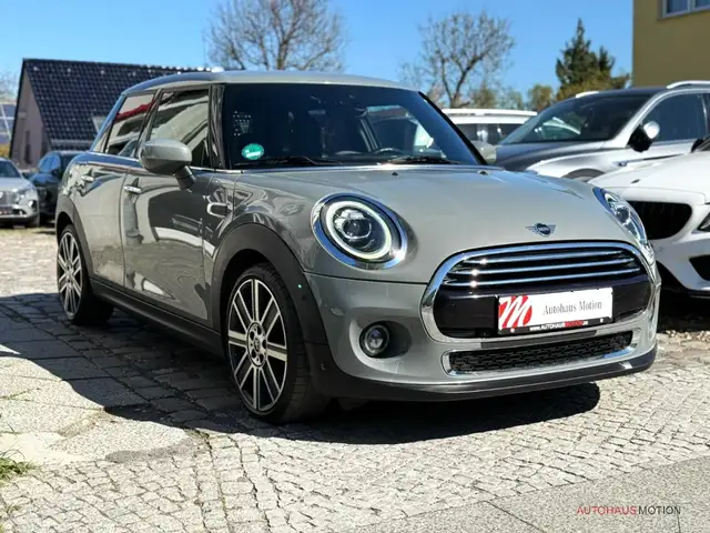 MINI Hatch view 4