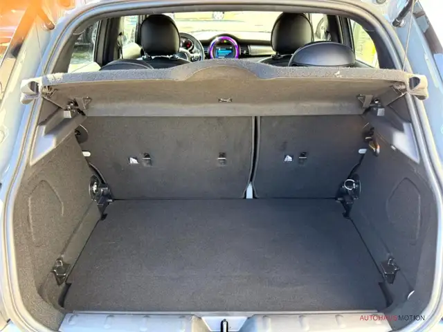 MINI Hatch view 7