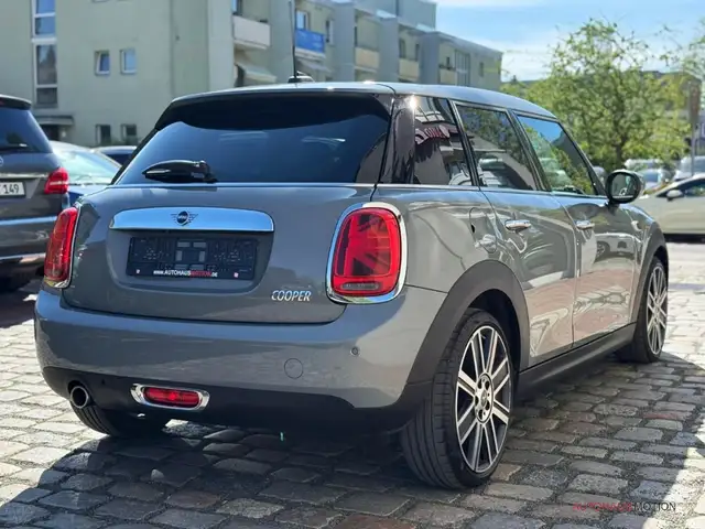 MINI Hatch view 5