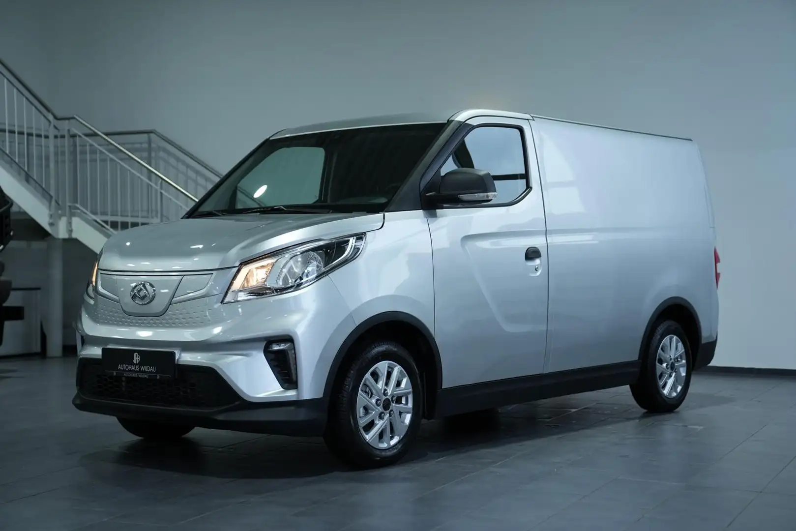 Maxus eDeliver 3 Kasten L1H1 Argent - 2