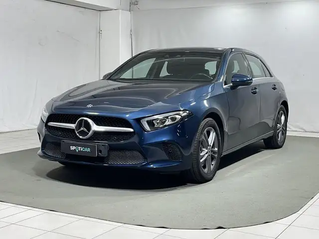 Mercedes-Benz A 250 e eq-power Business Extra auto