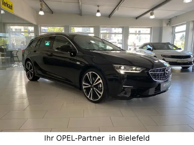 Opel Insignia view 3