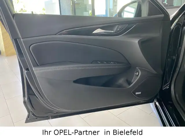 Opel Insignia view 11