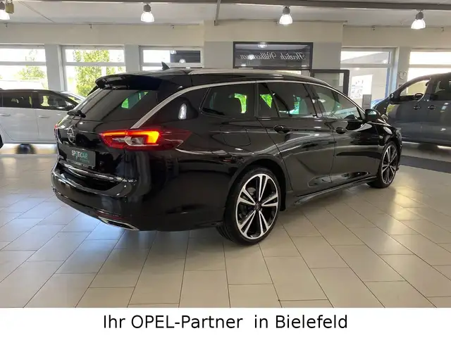 Opel Insignia view 4