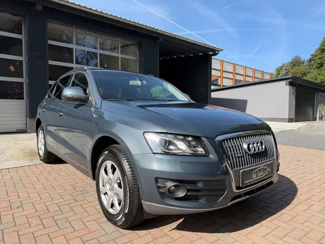 Audi Q5 view 3