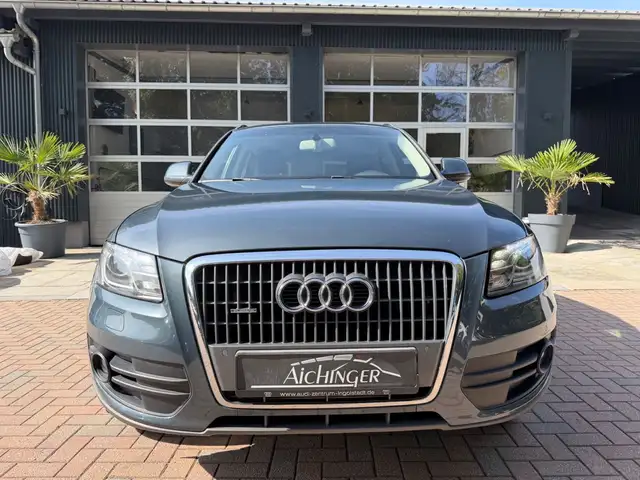 Audi Q5 view 2