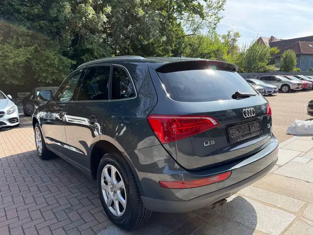 Audi Q5 view 7