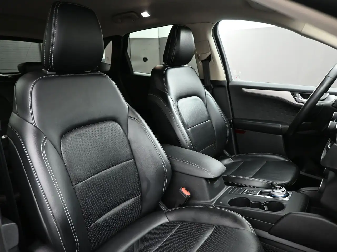 Ford Escape снимка Ford Escape