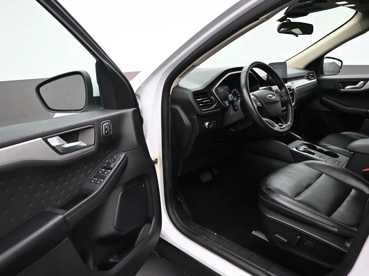 Ford Escape снимка Ford Escape
