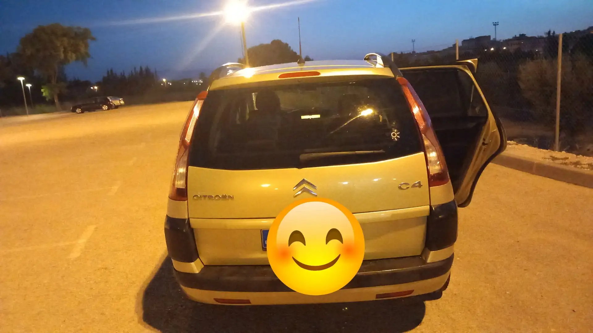 Citroen C4 Picasso 1.6HDI LX Plus - 1