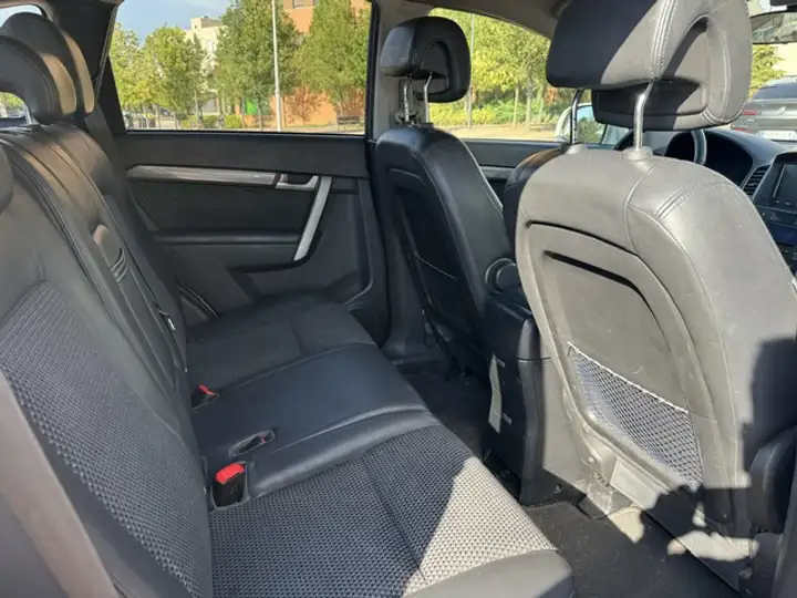 Chevrolet Captiva 2011, foto 12