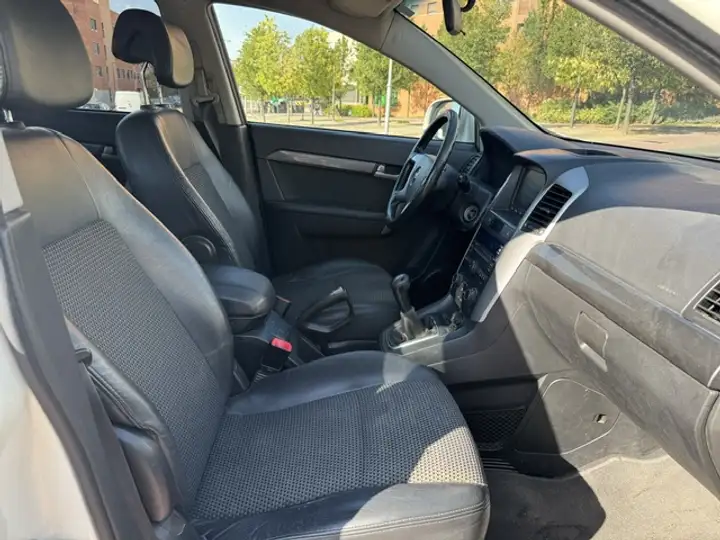 Chevrolet Captiva 2011, foto 11