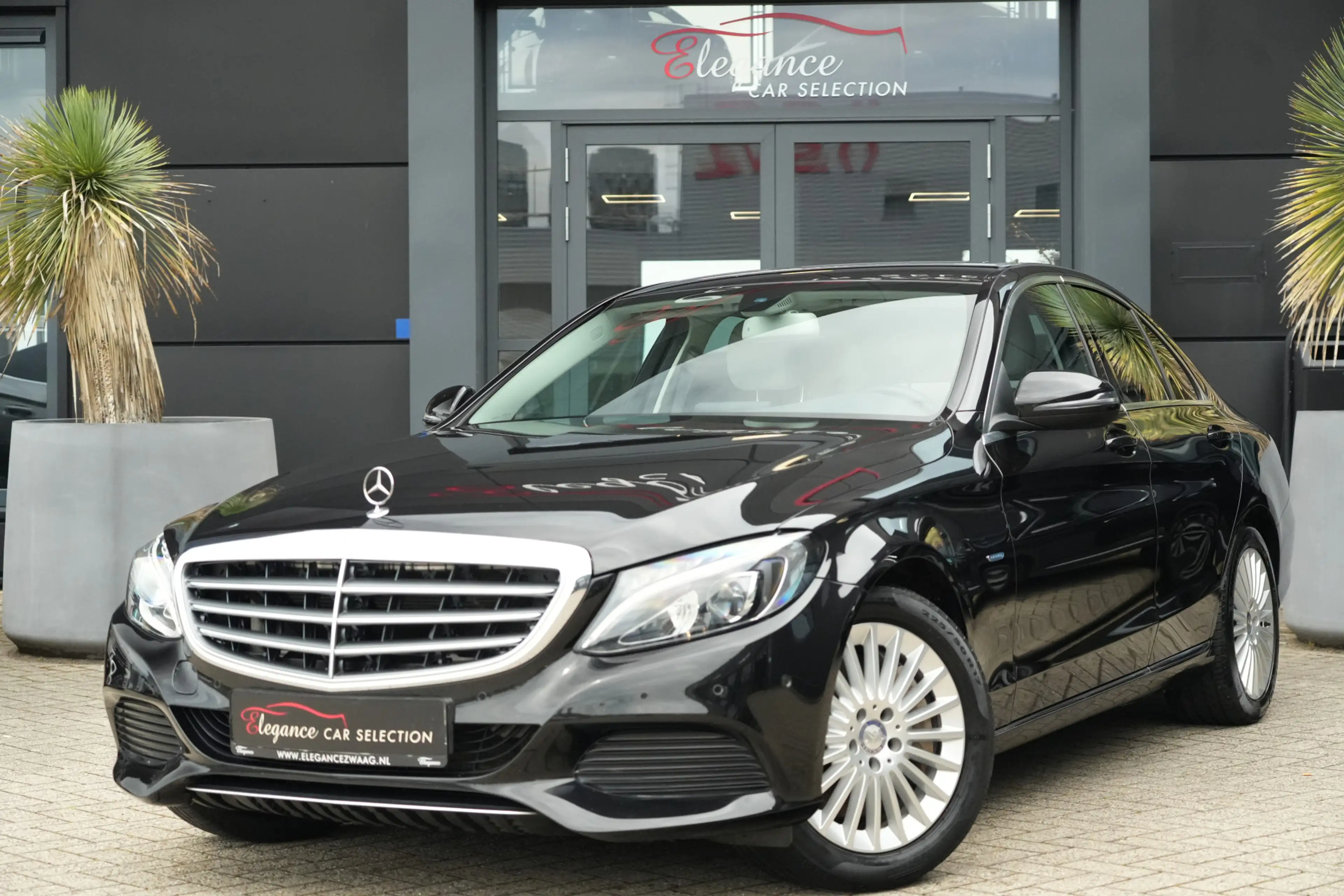 Mercedes-Benz C 350 e Lease Edition 279pk Navigatie/Trekhaak/PDC