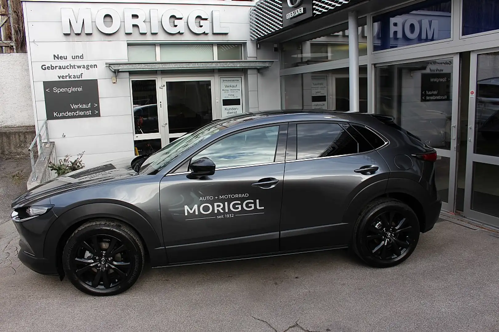 Mazda CX-30 e-Skyactive G140 Homura Grau - 1