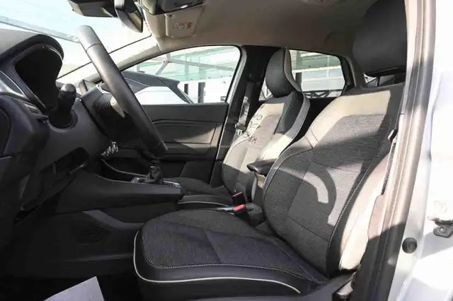 Renault Captur view 12