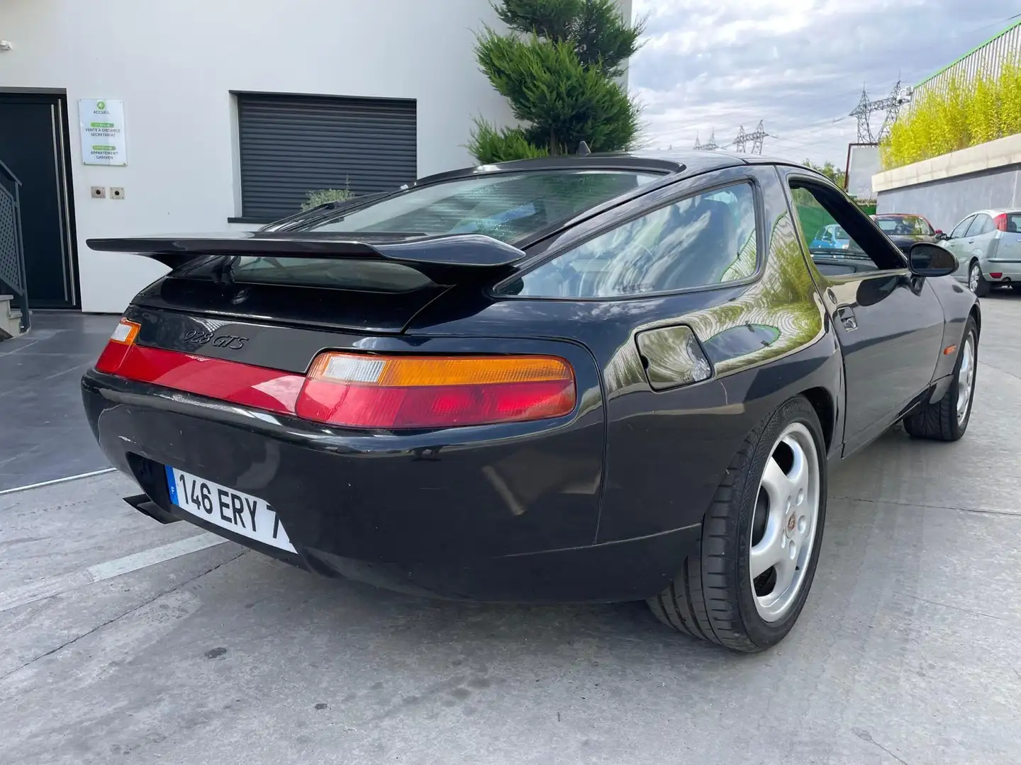 Porsche 928 GTS Чорний - 2