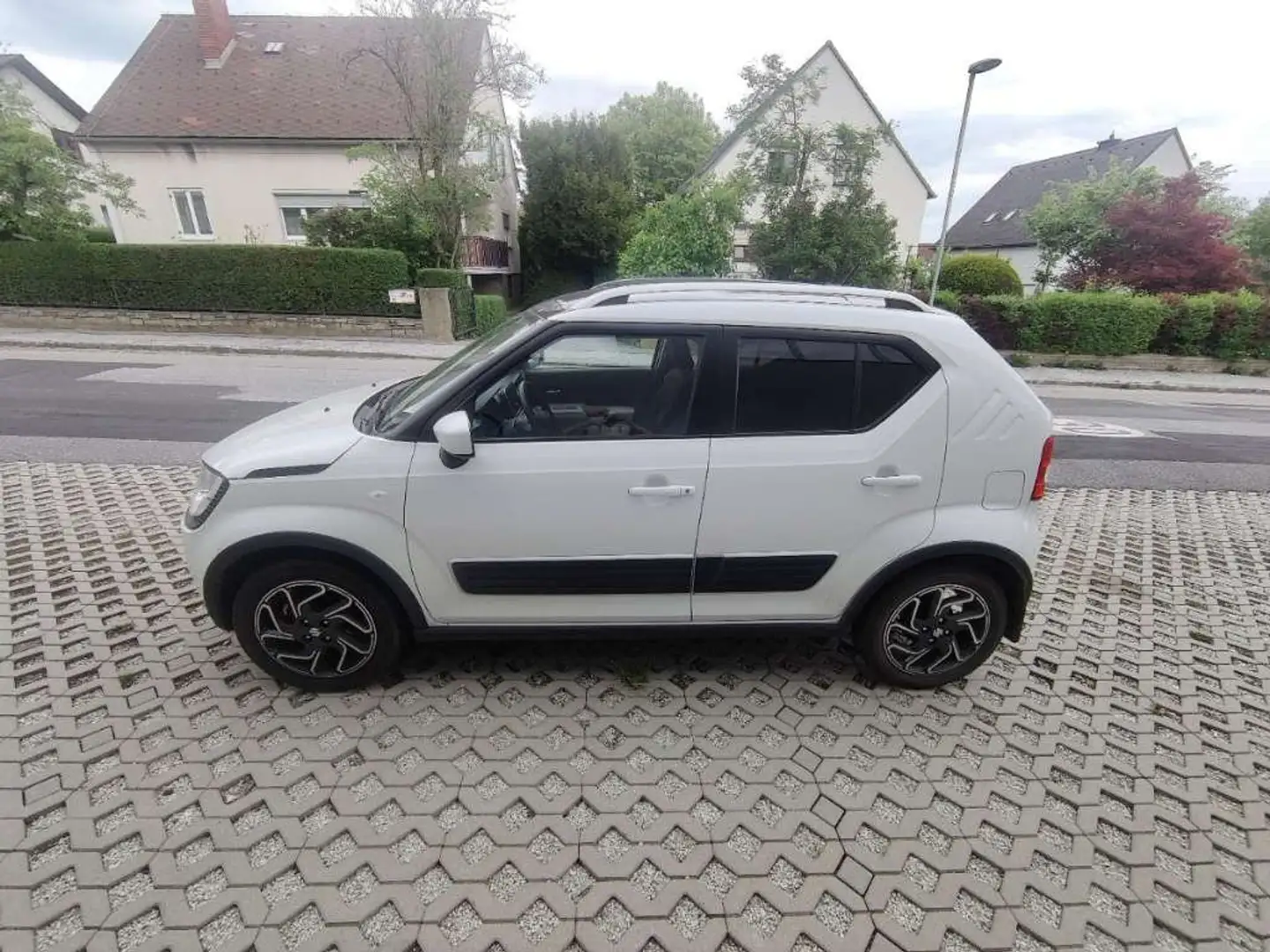 Suzuki Ignis Ignis 1,2 DualJet Hybrid clear clear Weiß - 2