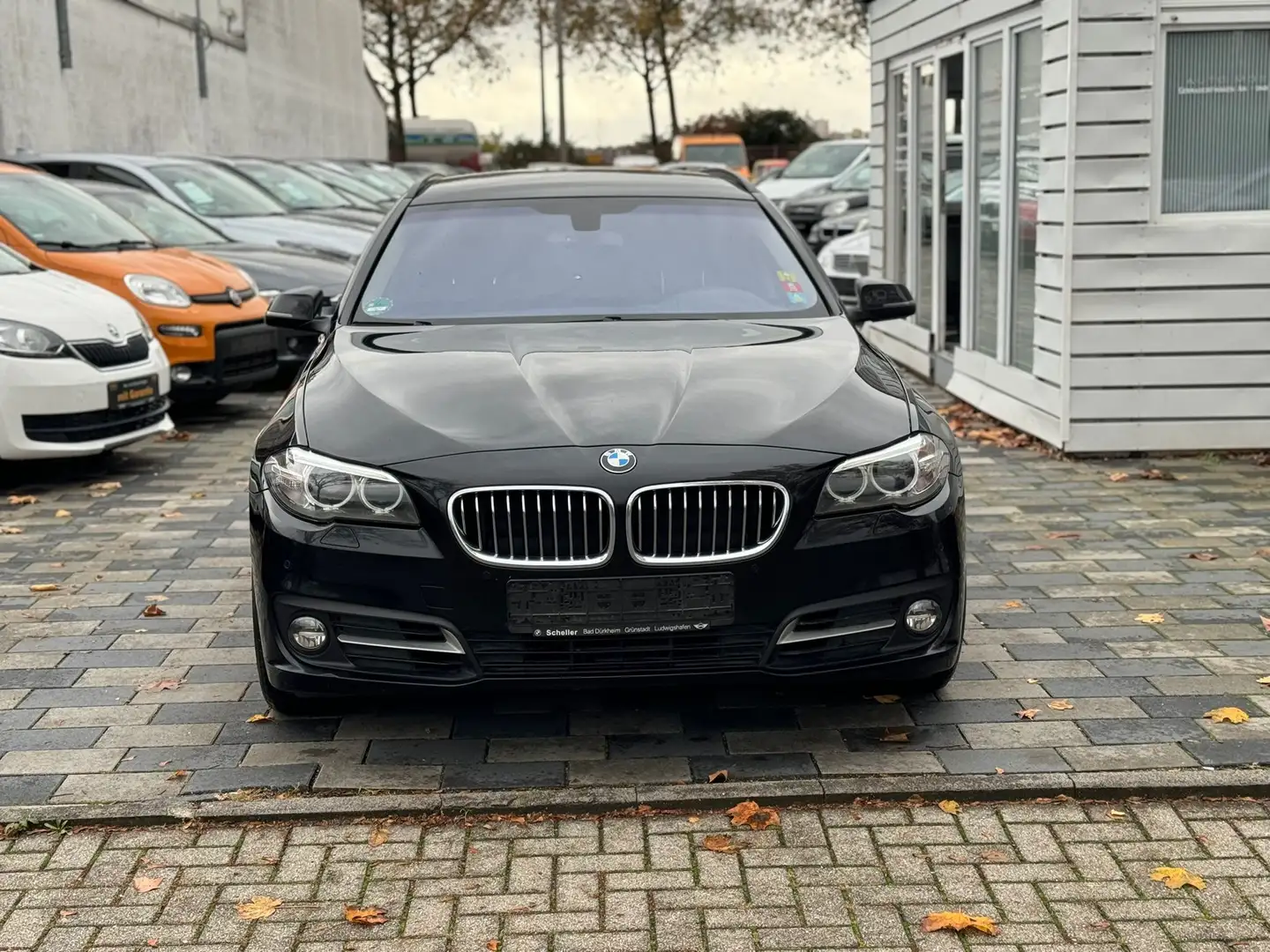BMW 525 525d xDrive Automatik/Navigation Чорний - 2