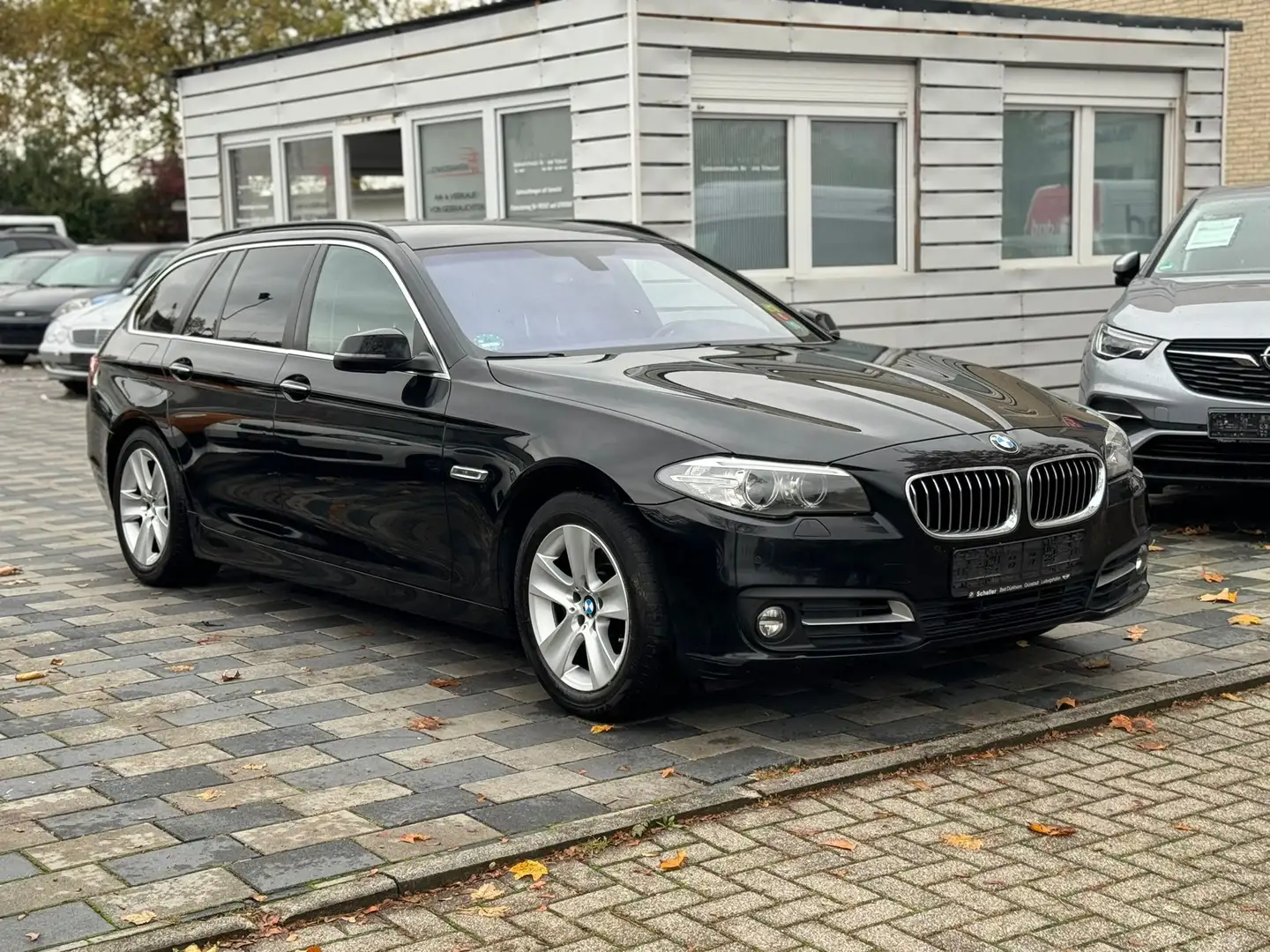 BMW 525 525d xDrive Automatik/Navigation Black - 1