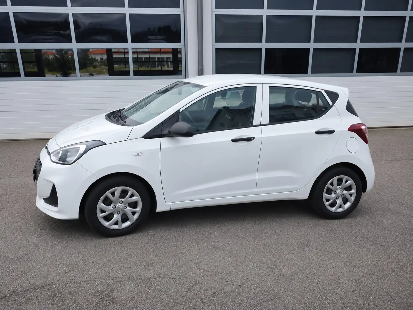 Hyundai i10 i10 1,0 Edition 25 Edition 25 - 1