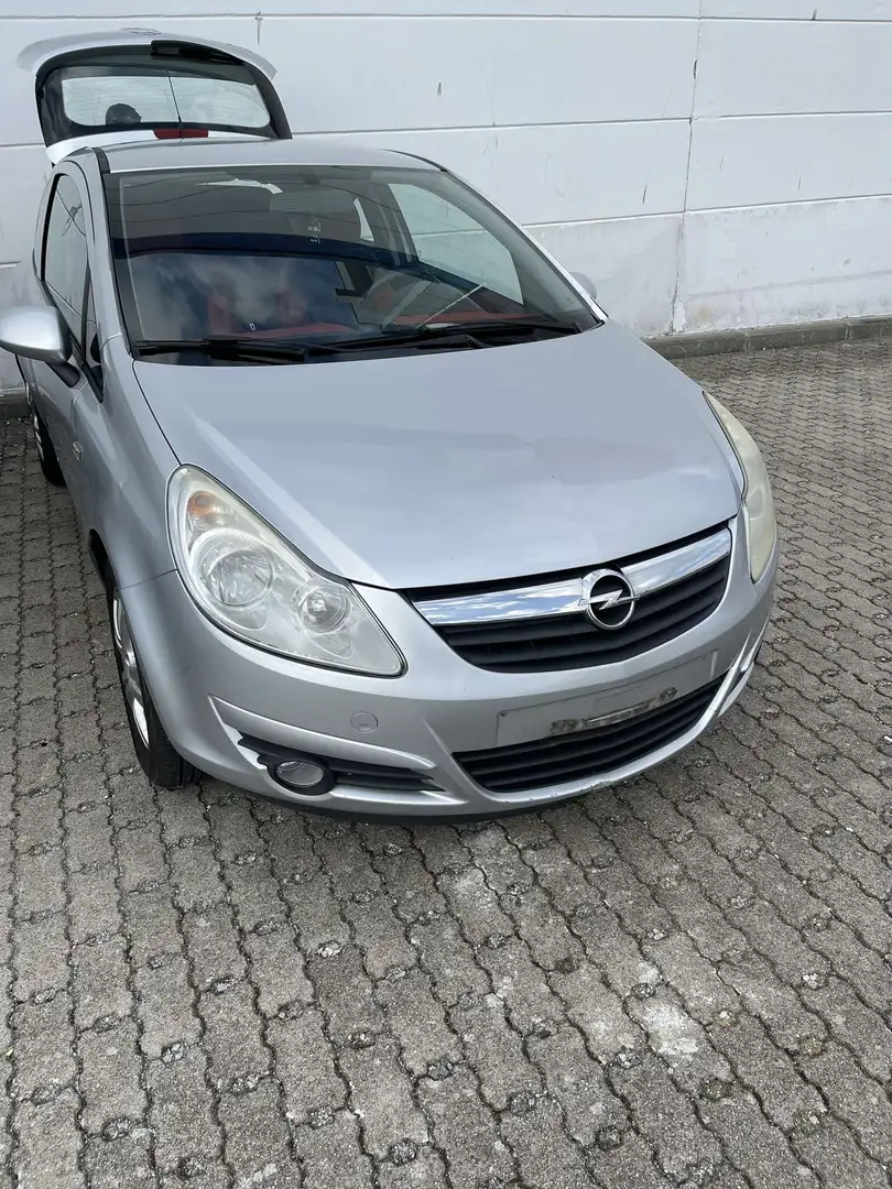 Opel Corsa Corsa 1.3 DT CDTi 16v Essentia Grijs - 1