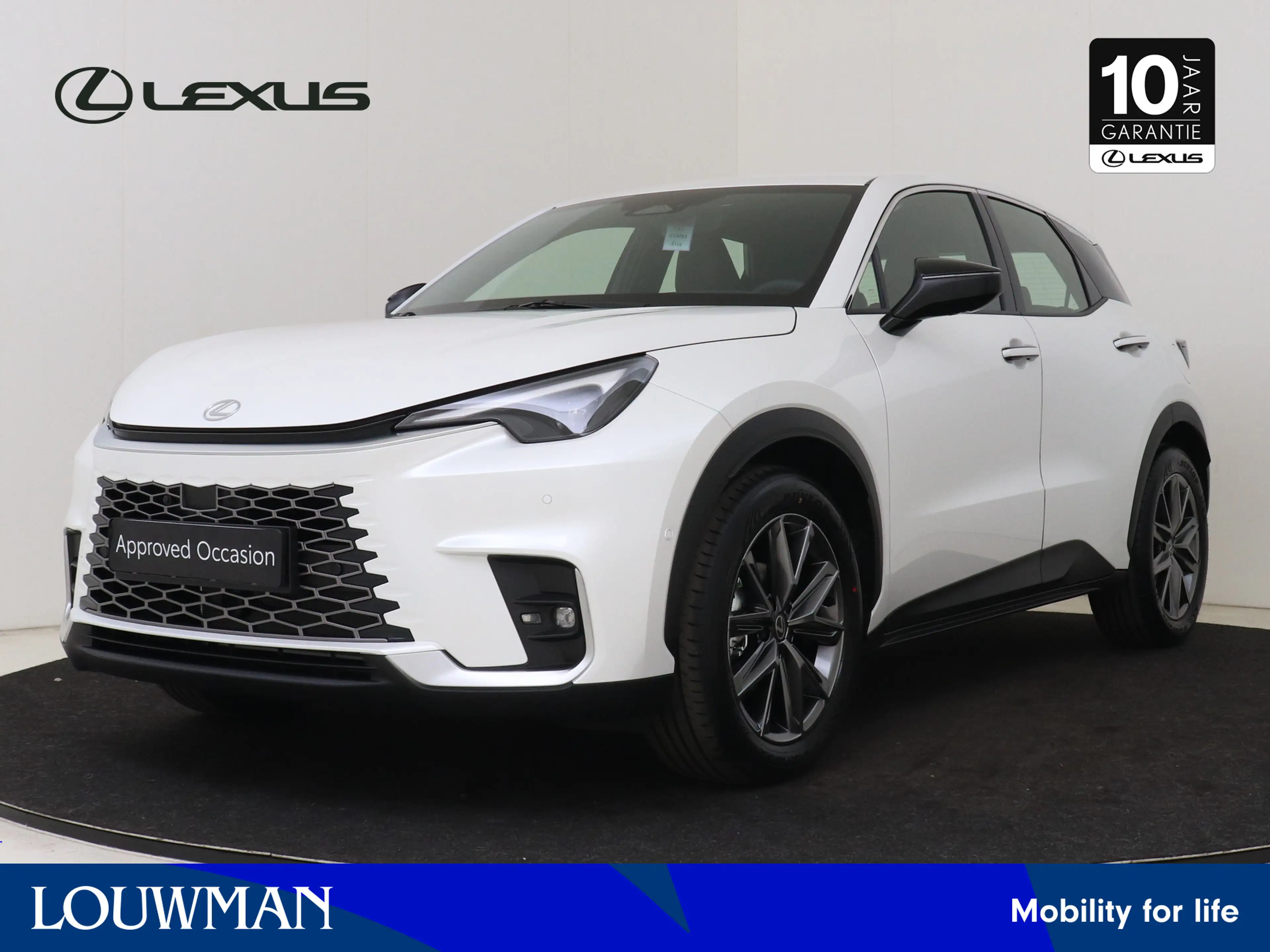Lexus LBX Elegant 2WD Advanced Pack | HUD | 360 Camera